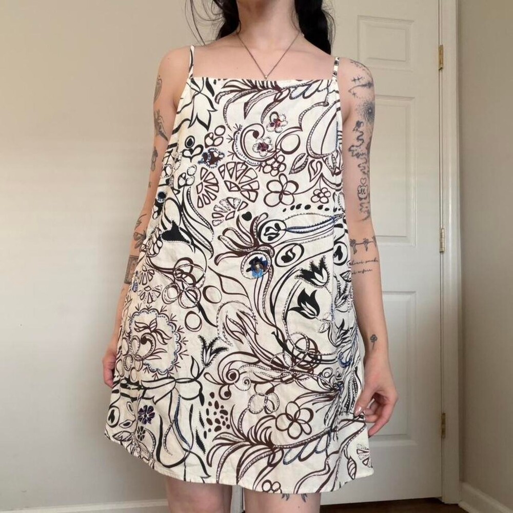 Zara Floral Print Mini Canvas Ad 37